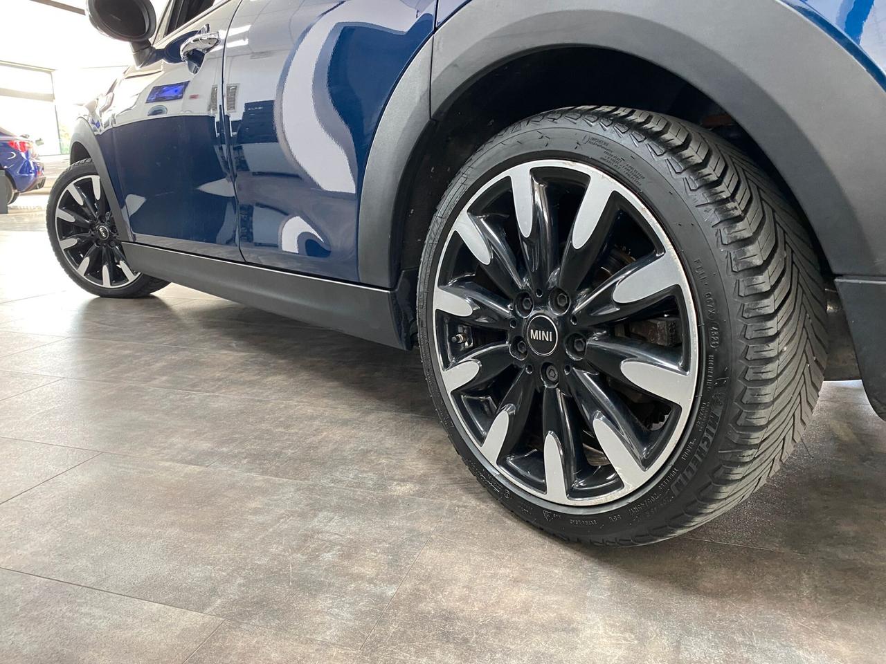 Mini Cooper 1.5Diesel HYPE Navi/Pelle/Xenon/C.Auto