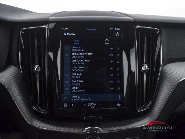 VOLVO XC60 B4 (d) AWD Geartronic R-design