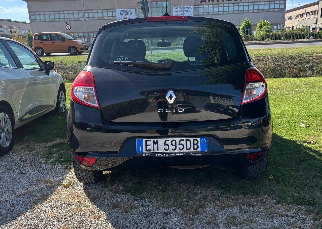 Renault Clio 1.2 16V 5 porte GPL Dynamique