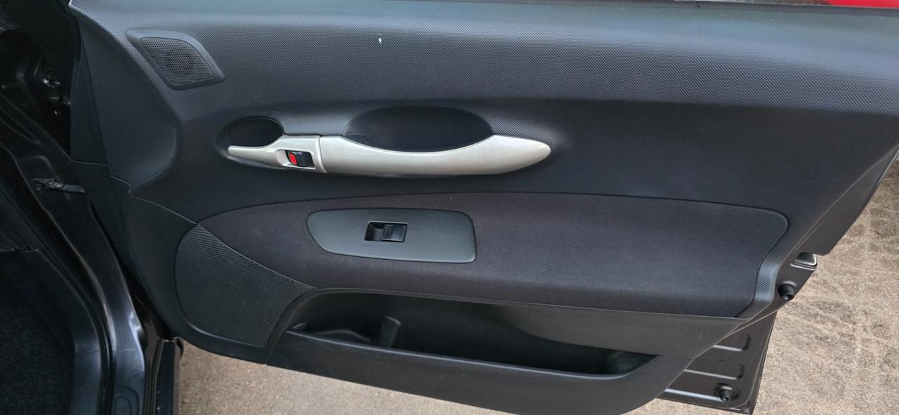 Toyota Auris 2.0 D-4D DPF 5 porte Sol