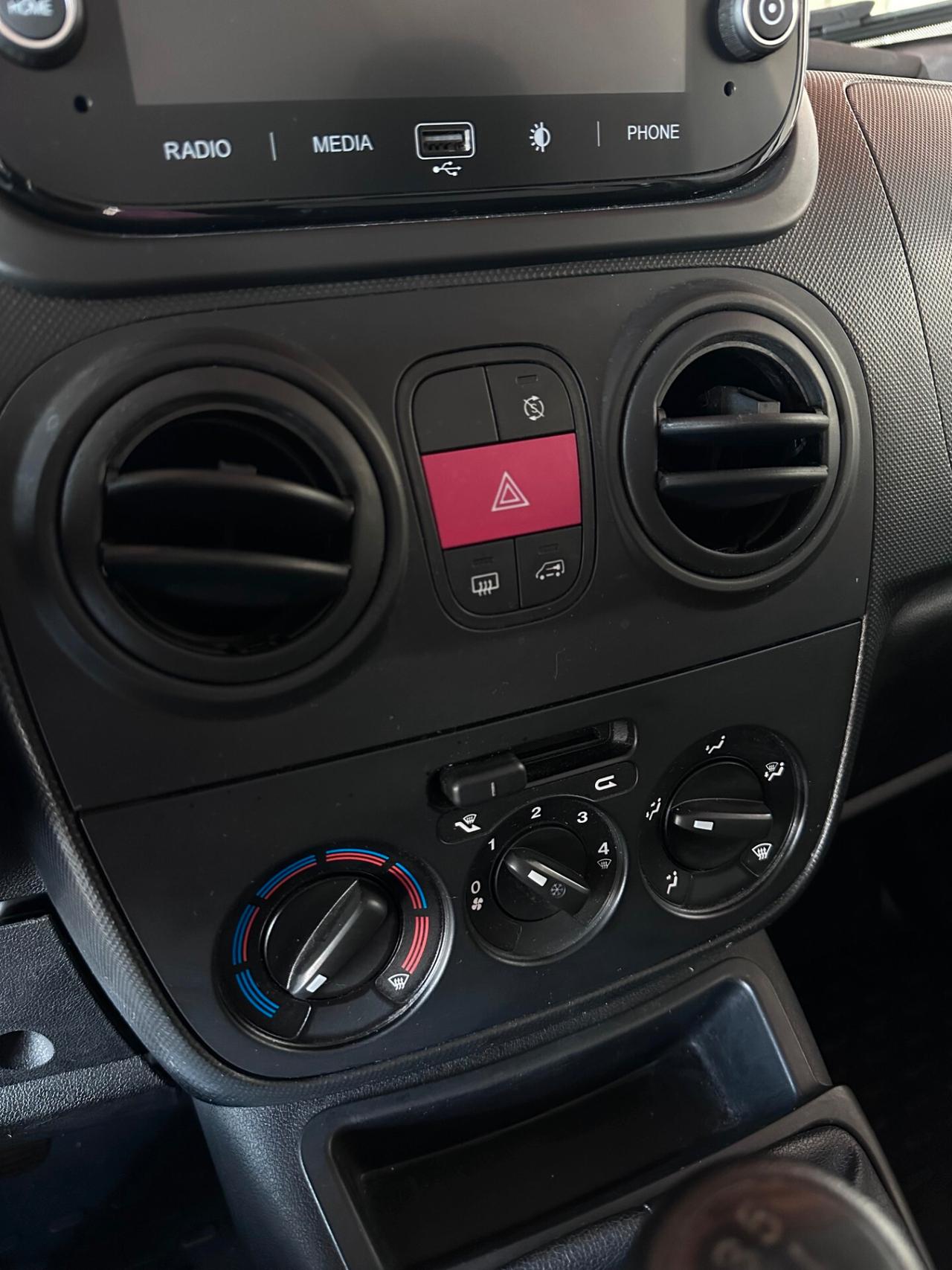 Fiat Fiorino 1.3 MJT 95CV Cargo SX