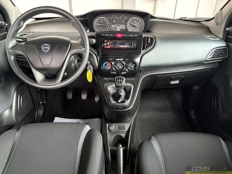 Lancia Ypsilon Ypsilon 1.2 69 CV 5 porte Silver