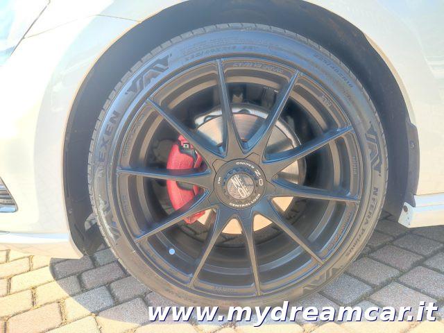 VOLKSWAGEN Golf 1.4 TSI 5p. R-line