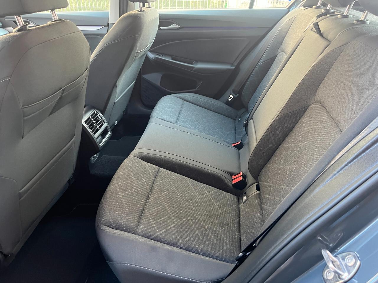 Volkswagen Golf 1.5 eTSI 130 CV EVO ACT DSG Life