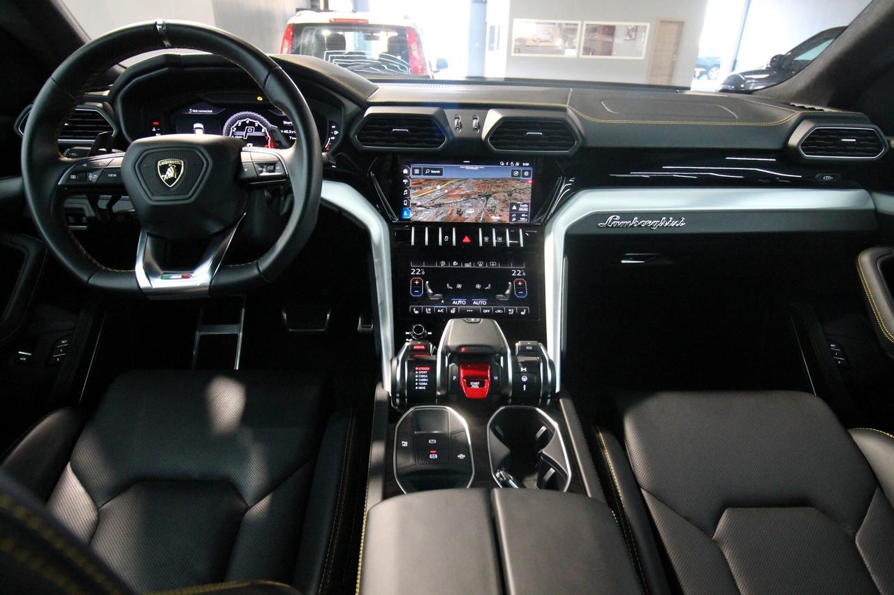 LAMBORGHINI URUS 4.0 650 CV