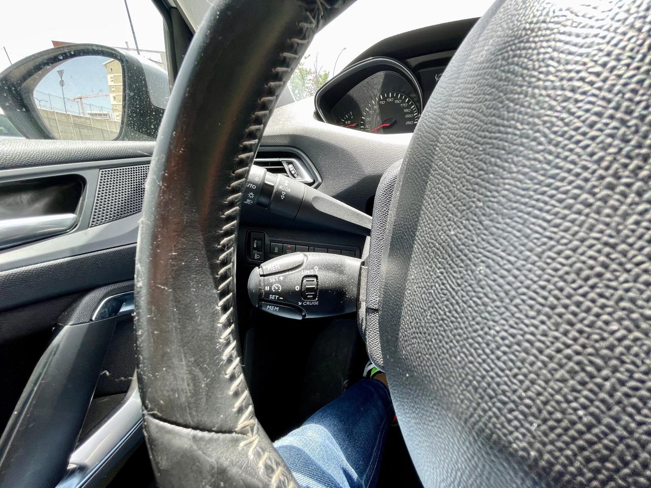 Peugeot 308 1.6 HDI 120CV 6M 12-2016