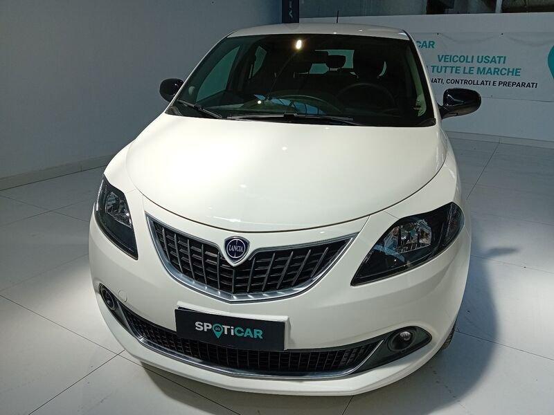Lancia Ypsilon 1.0 FireFly 5 porte Hybrid Platino