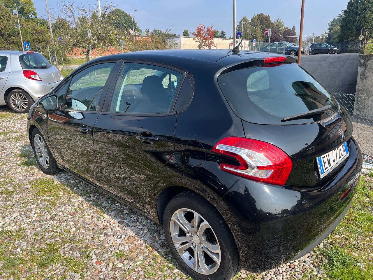 Peugeot 208 1.4 VTi 95 CV 5p. GPL Active - Si permuta Ok Neopatentato