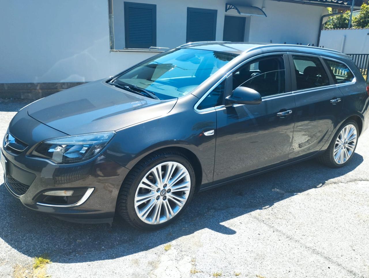 Opel Astra 1.7 CDTI 130CV Sports Tourer Cosmo