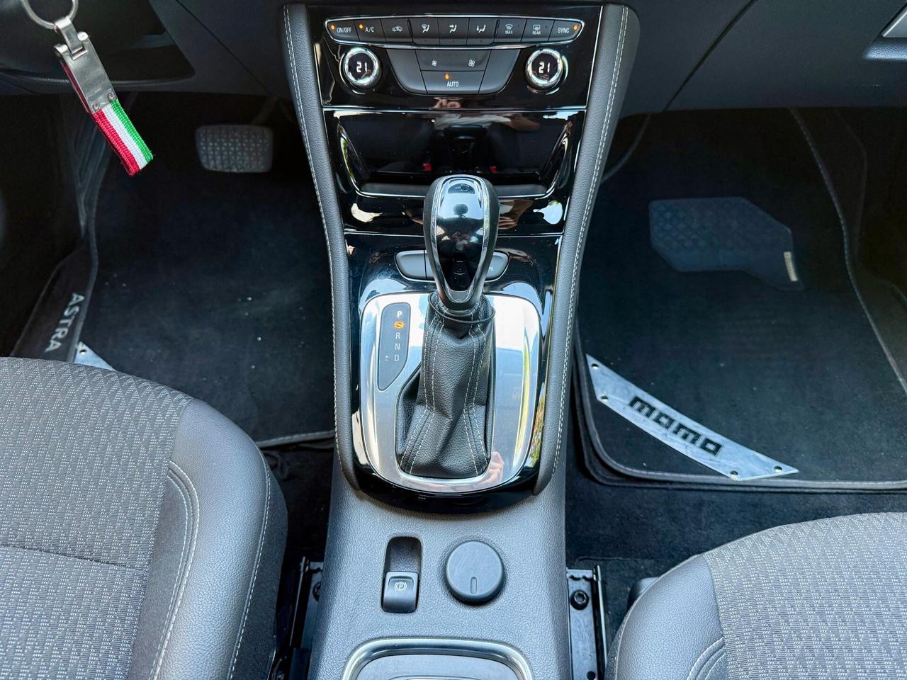 Opel Astra Sports Tourer 1.6 cdti Innovation 136cv auto IVA ESPOSTA