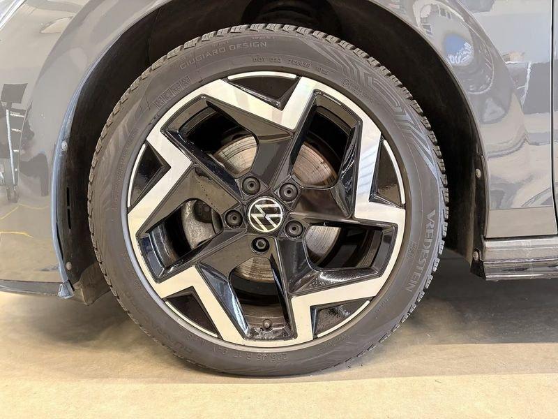 Volkswagen Golf 1.5 TSI ACT 110kW R-LINE LED NAVI CAMERA