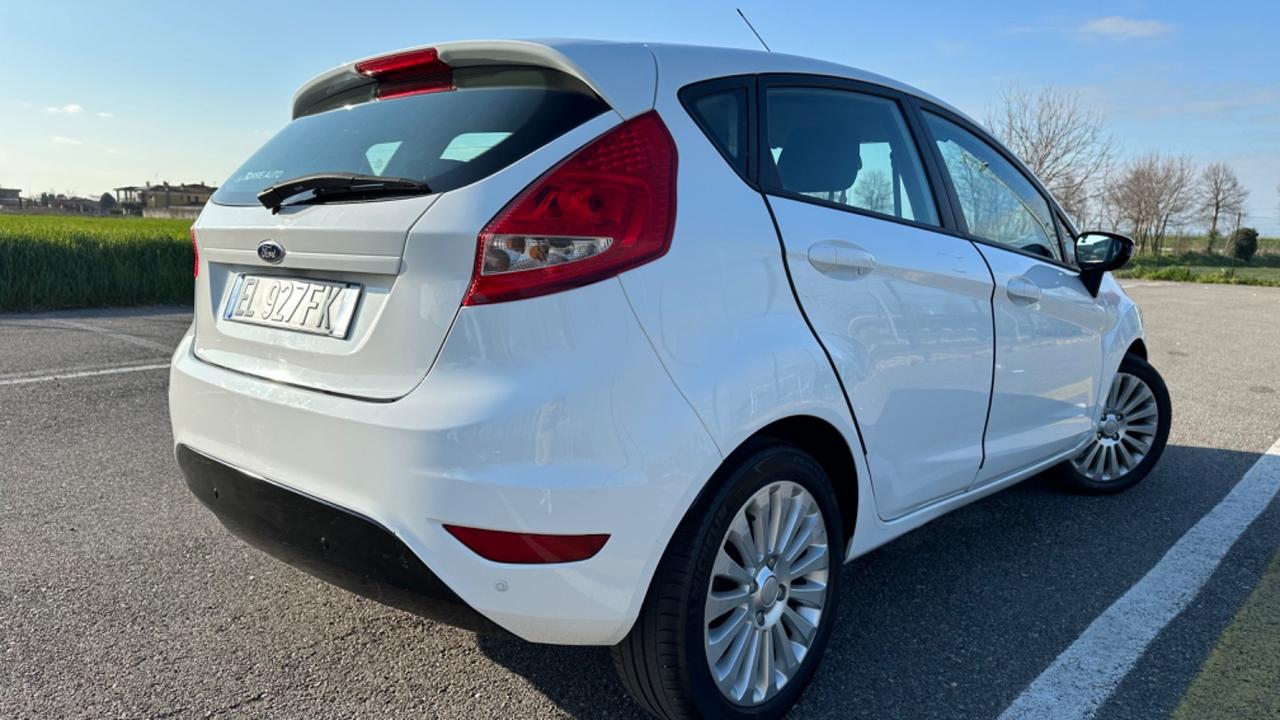 Ford Fiesta 1.6 TDCi 95CV 5 porte(anche per neopatentati)