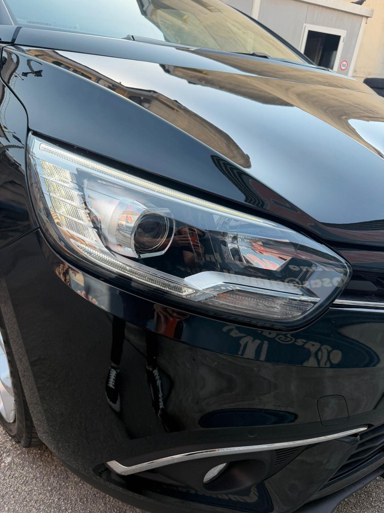 Renault SCENIC 1.5 dci 110CV