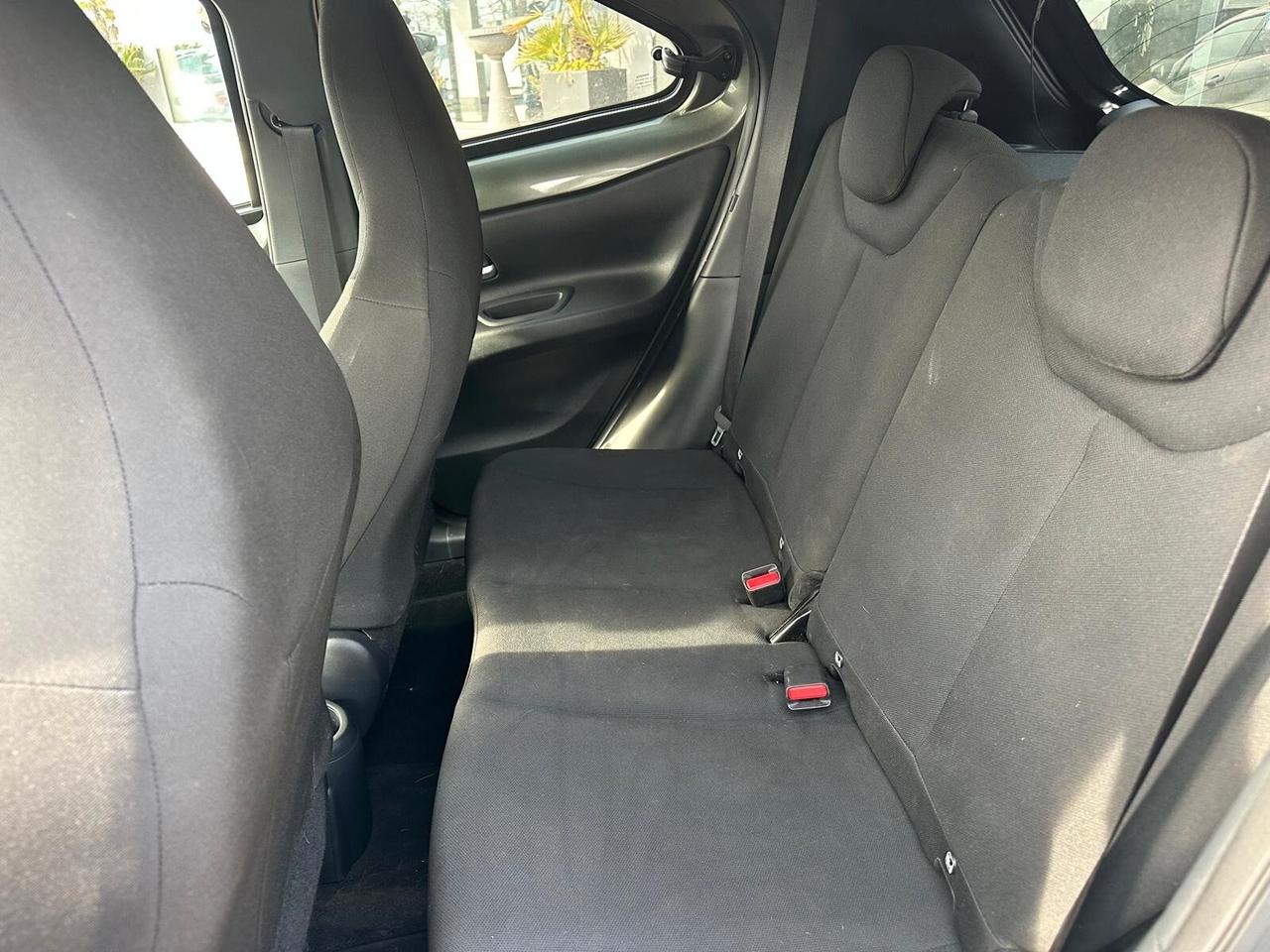 Toyota Aygo X 1.0 VVT-i 72 CV 5 porte Lounge Air NEOPATENTATI