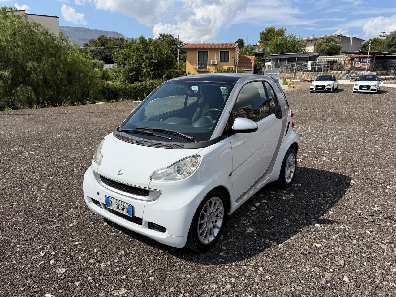 Smart ForTwo 1000 62 kW coupé passion