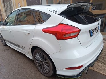 Ford Focus 1.5 TDCi 120 CV ST LINE PERSONALIZZATA