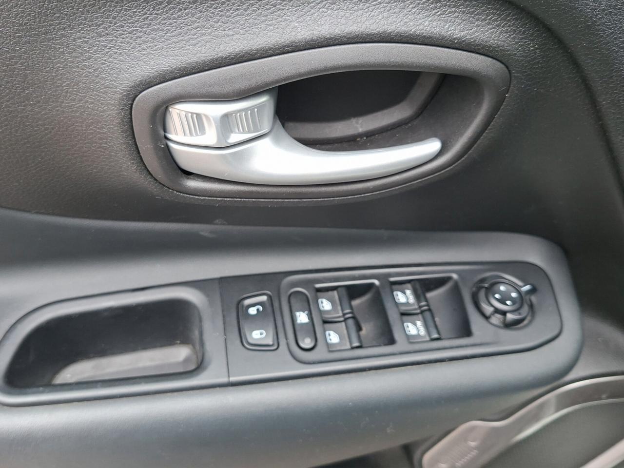 Jeep Renegade 1.5 Turbo T4 MHEV Limited