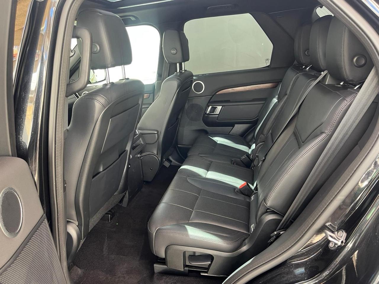 Land Rover Discovery 2.0 SD4 240 CV HSE Luxury 7 POSTI TETTO PANORAMA