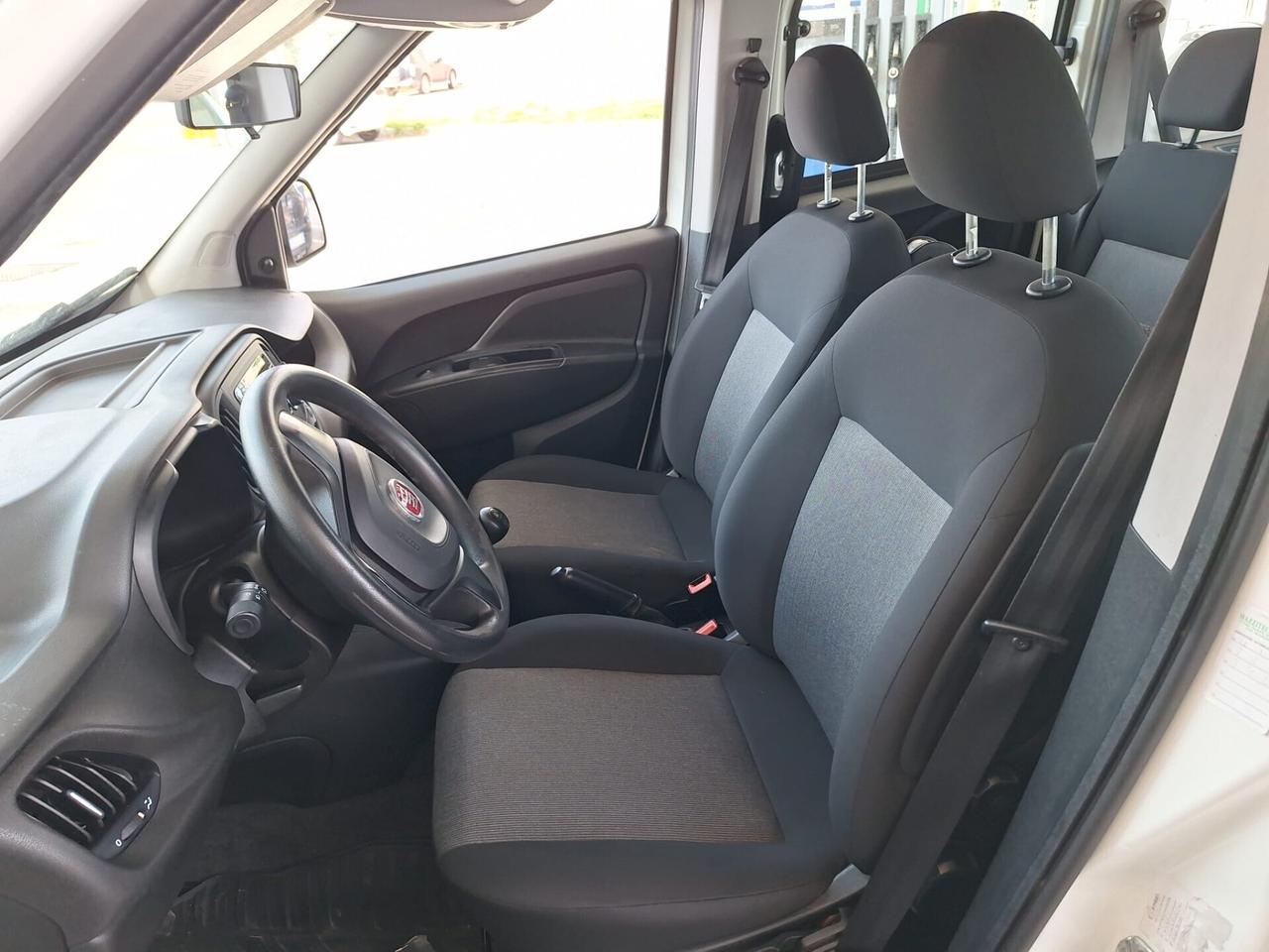 FIAT DOBLO' COMBI 5POSTI