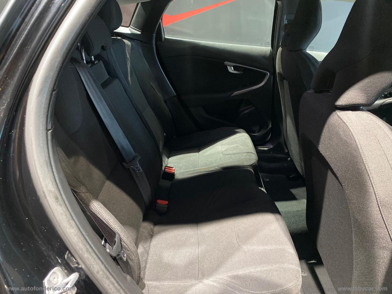 VOLVO V40 Cross Country D2 1.6 Kinetic