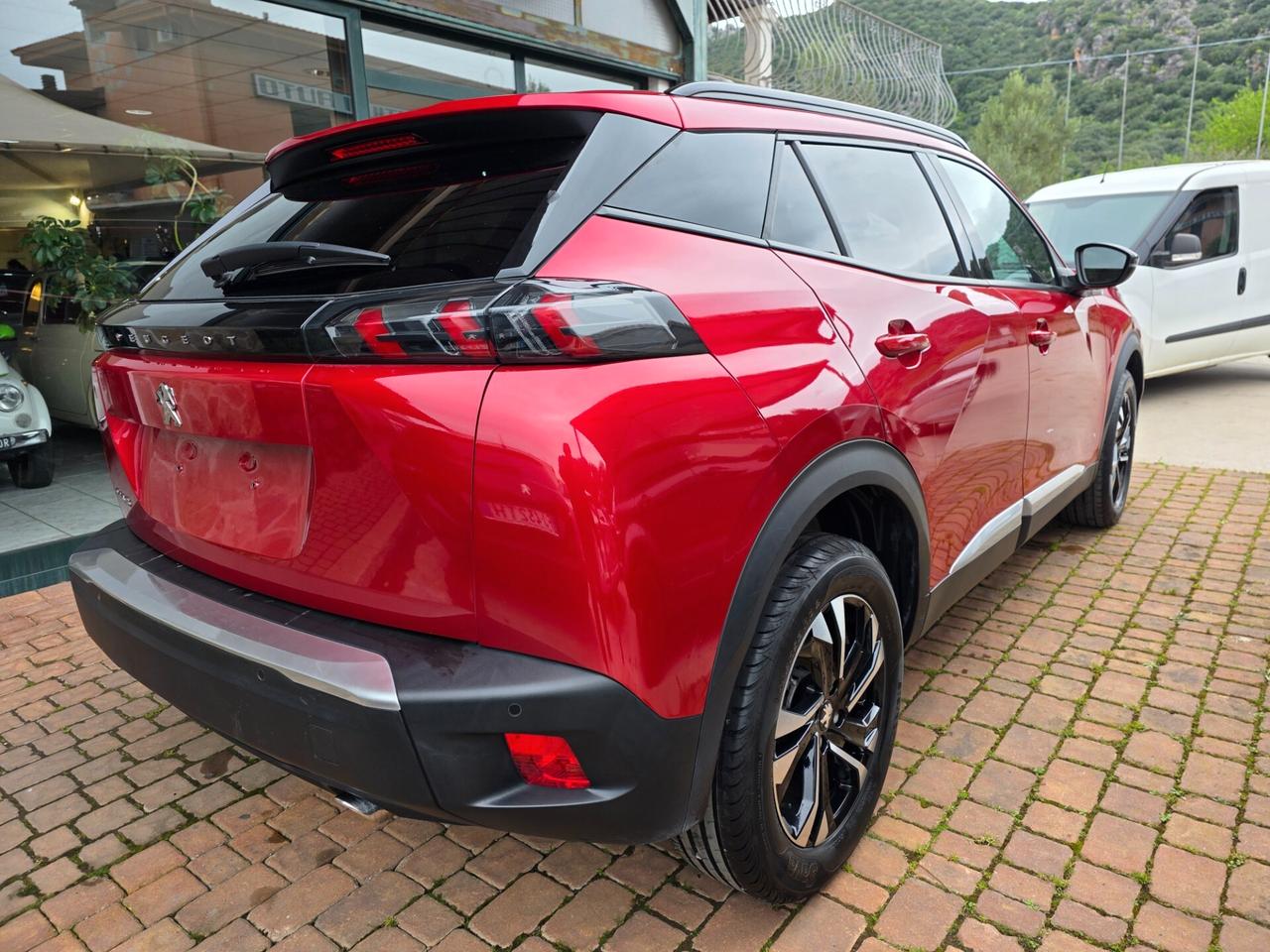 Peugeot 2008 BlueHDi 130 S&S EAT8 Allure