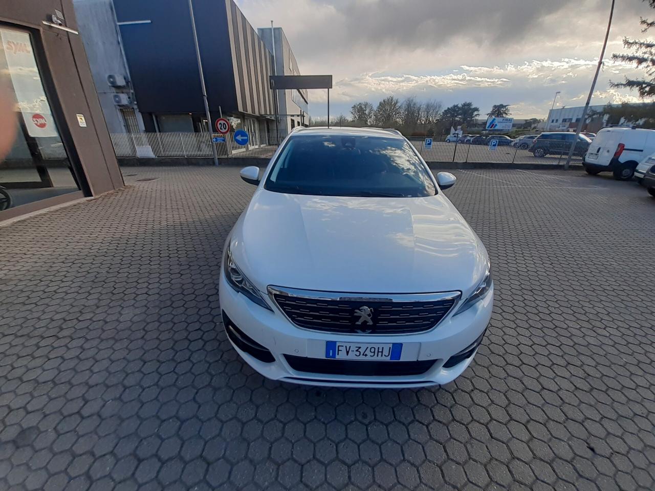 Peugeot 308 BlueHDi 130 S&S SW Business