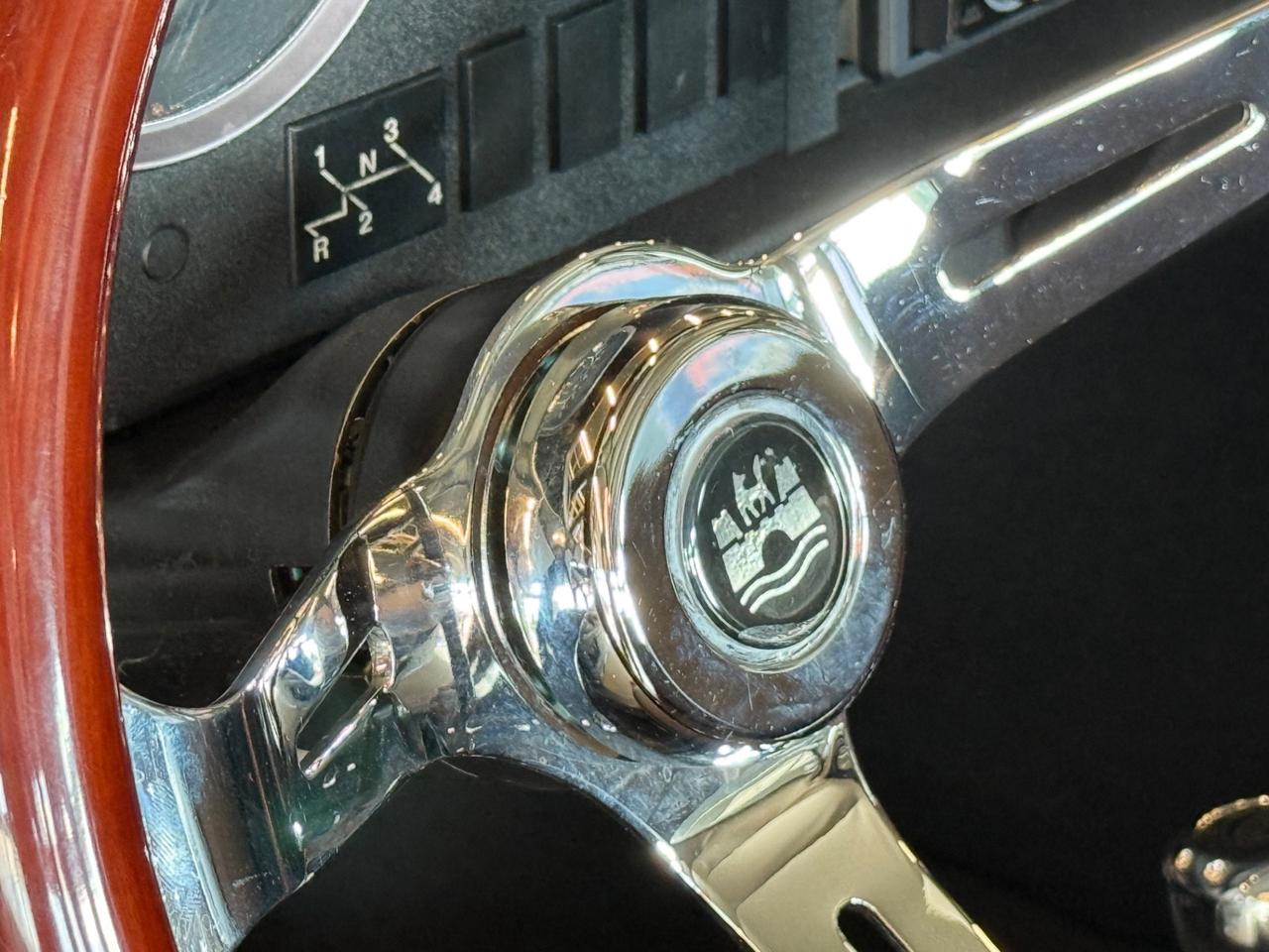 Volkswagen Maggiolino MOD.13/D1 "The world's style"