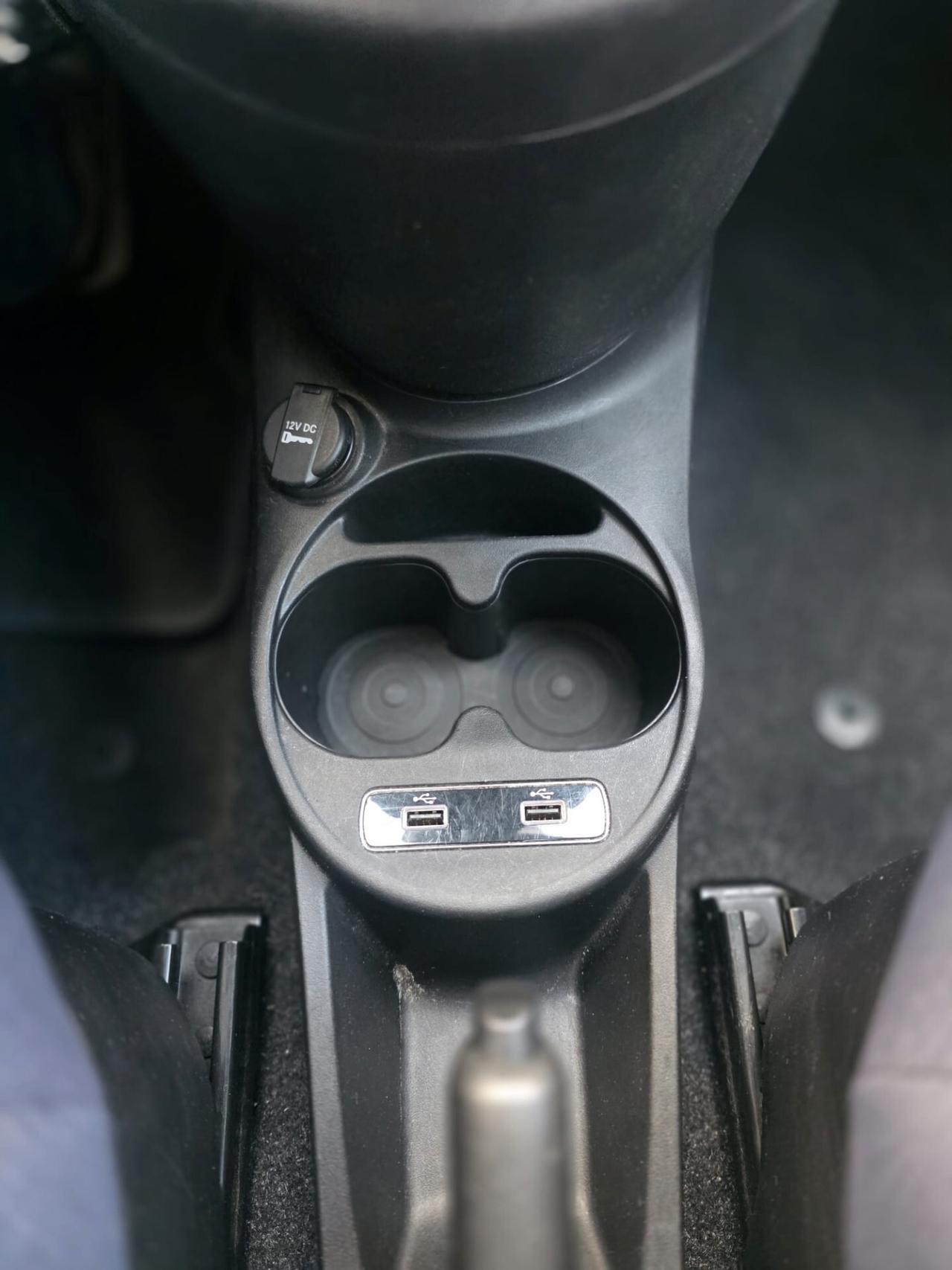 Fiat 500 1.0 Hybrid Red