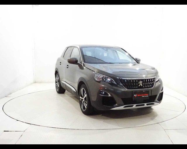 PEUGEOT 3008 Hybrid 225 e-EAT8 Allure