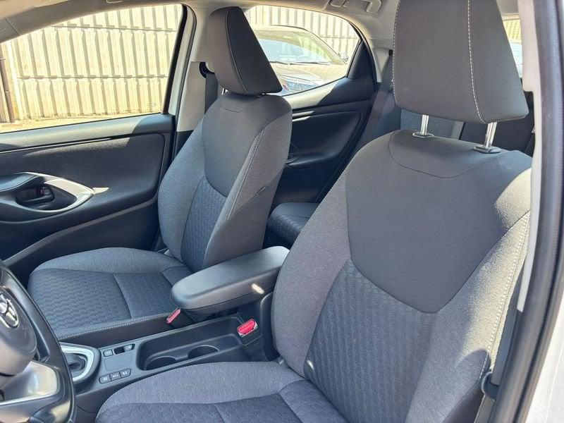 Toyota Yaris Hybrid Trend MY22