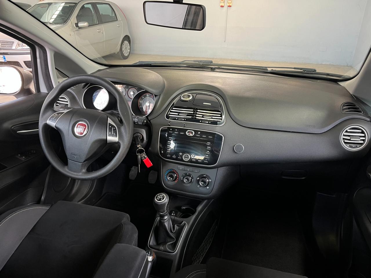 Fiat Punto 1.2cc LOUNGE 69cv EURO6B 5 P.TE - OK NEOPAT.