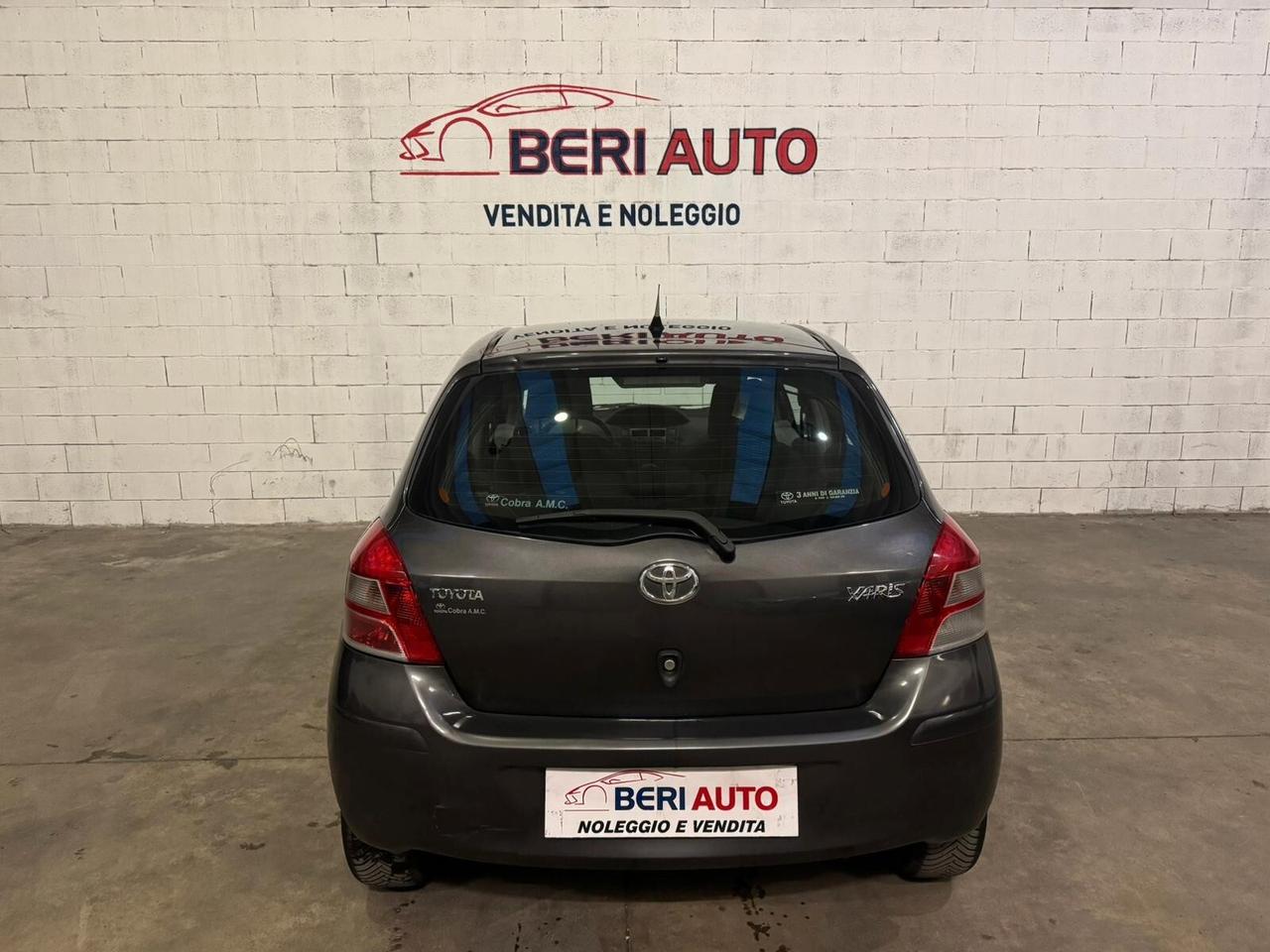 Toyota Yaris 1.0 5 porte Sol