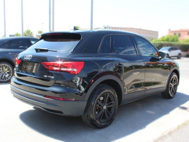 AUDI Q3 35 TFSI Business