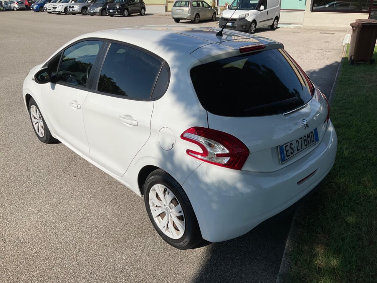 Peugeot 208 1.4 HDi 68 CV 5 porte Active