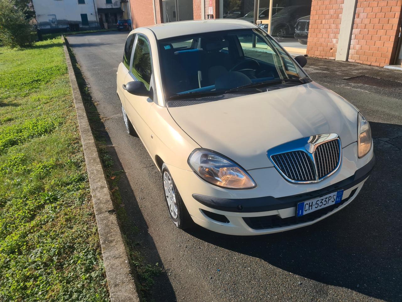 Lancia Y 1.2i cat LS