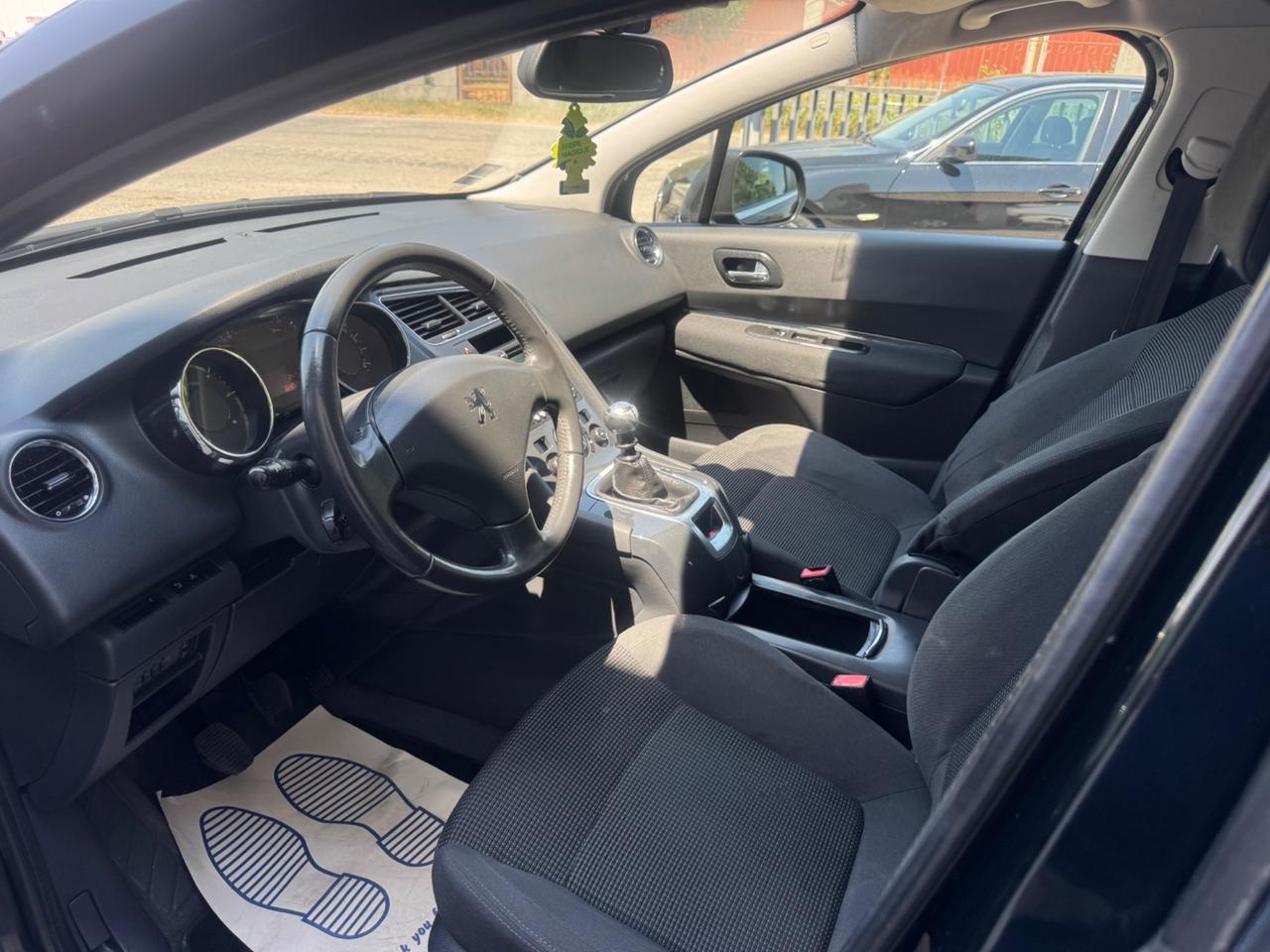 Peugeot 5008 1.6 HDi 112CV Active