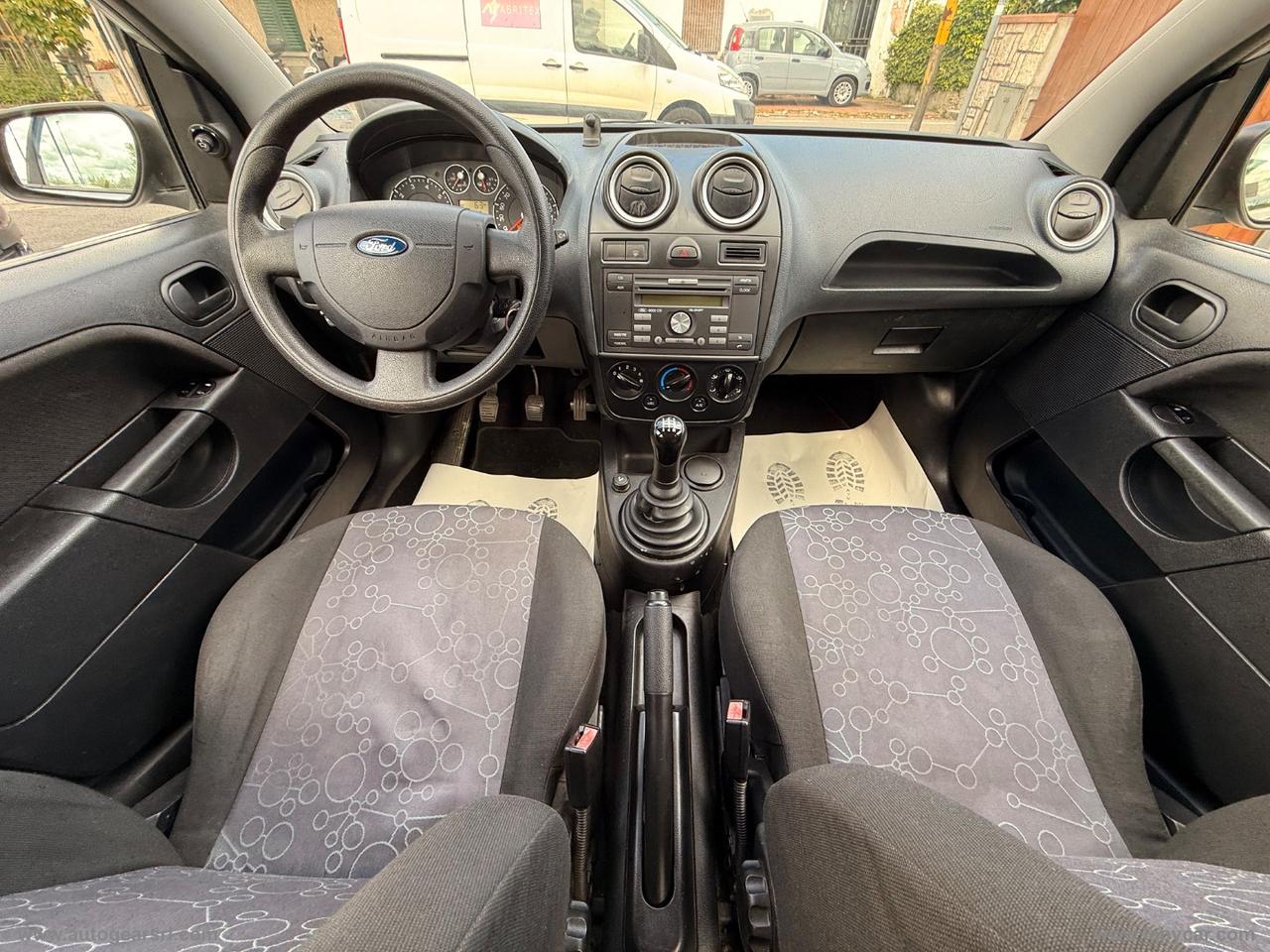 FORD Fiesta 1.2 16V 5p. Ghia