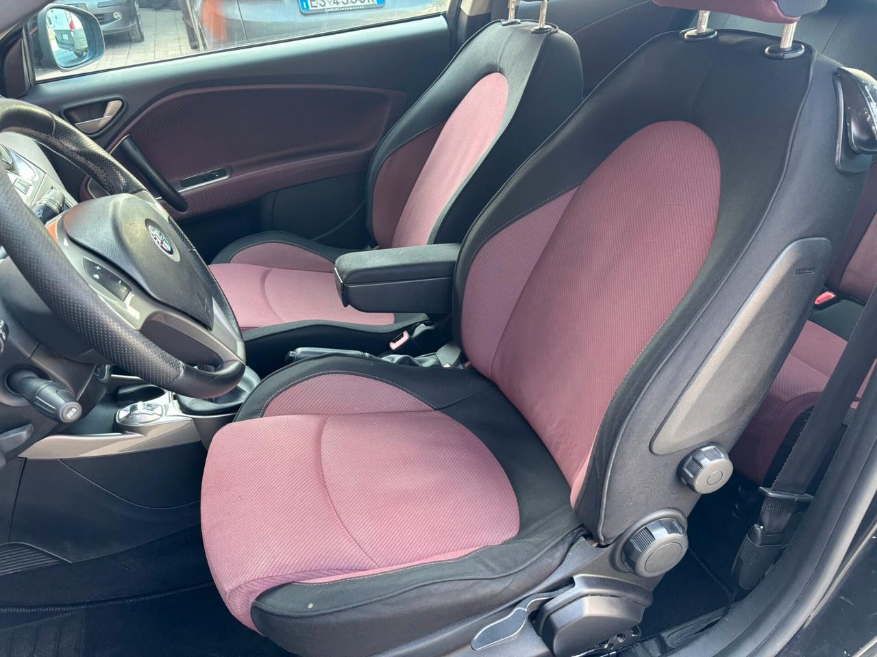 Alfa Romeo MiTo 1.4 105 CV M.air S&S Distinctive Sport Pack