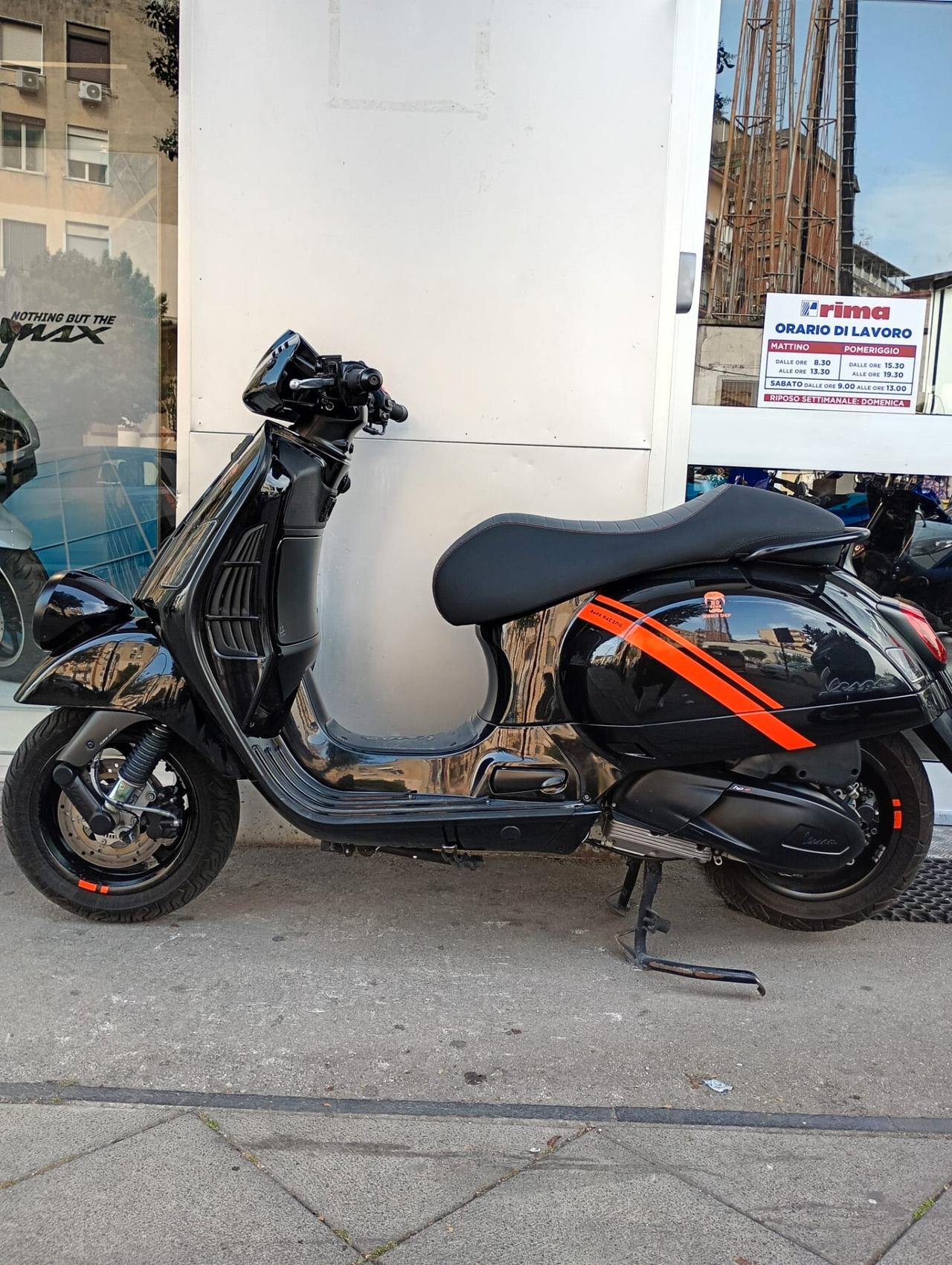 Piaggio Vespa 300 GTV "VIA MONTENAPOLEONE"