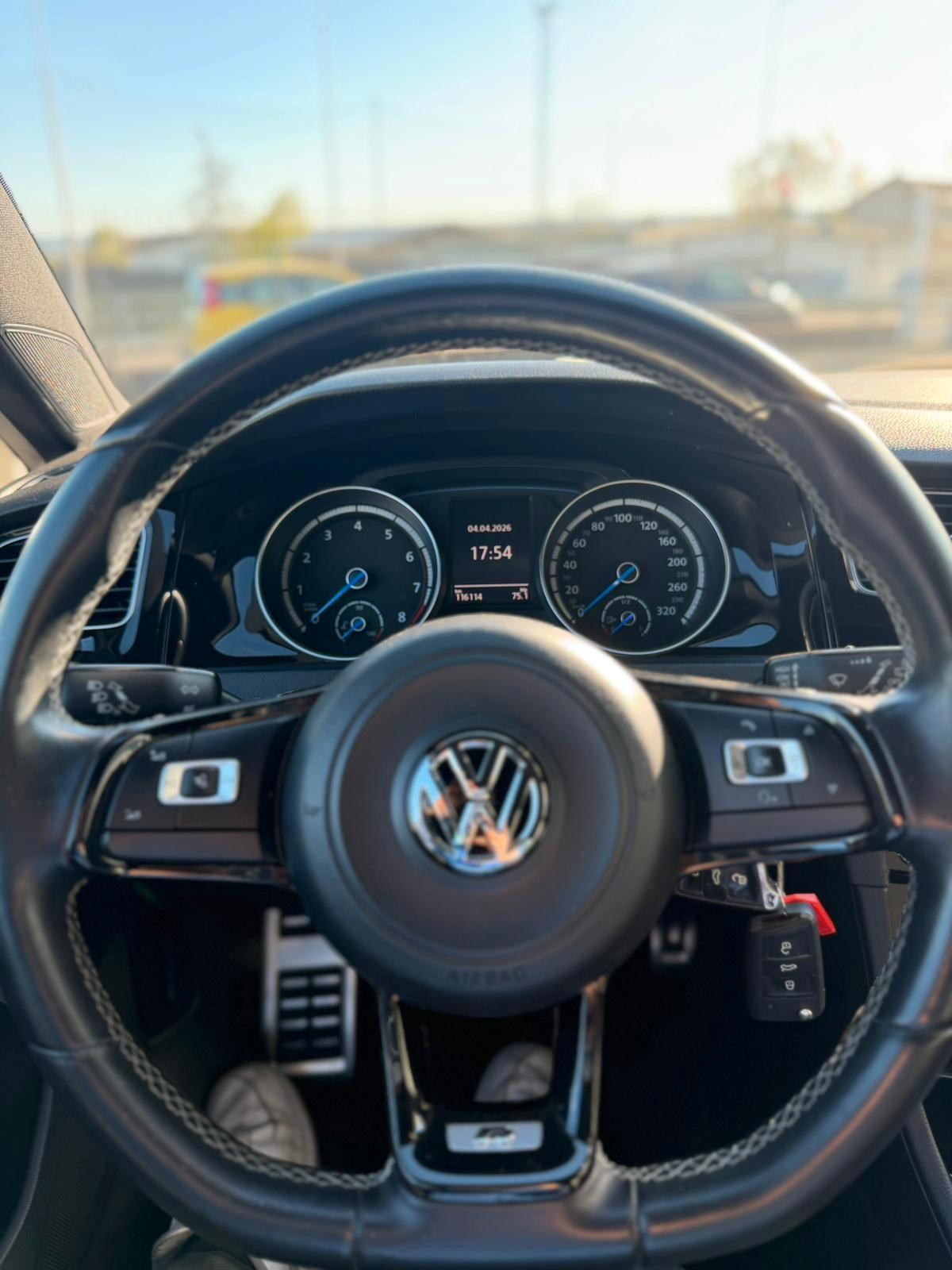 VOLKSWAGEN Golf 7ª serie Golf R 2.0 3p.