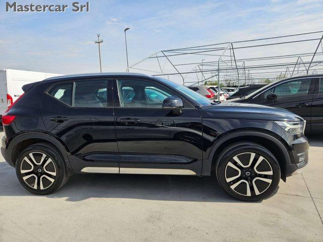 VOLVO XC40 XC40 1.5 t3 Momentum Pro 163cv auto - GG569ZZ