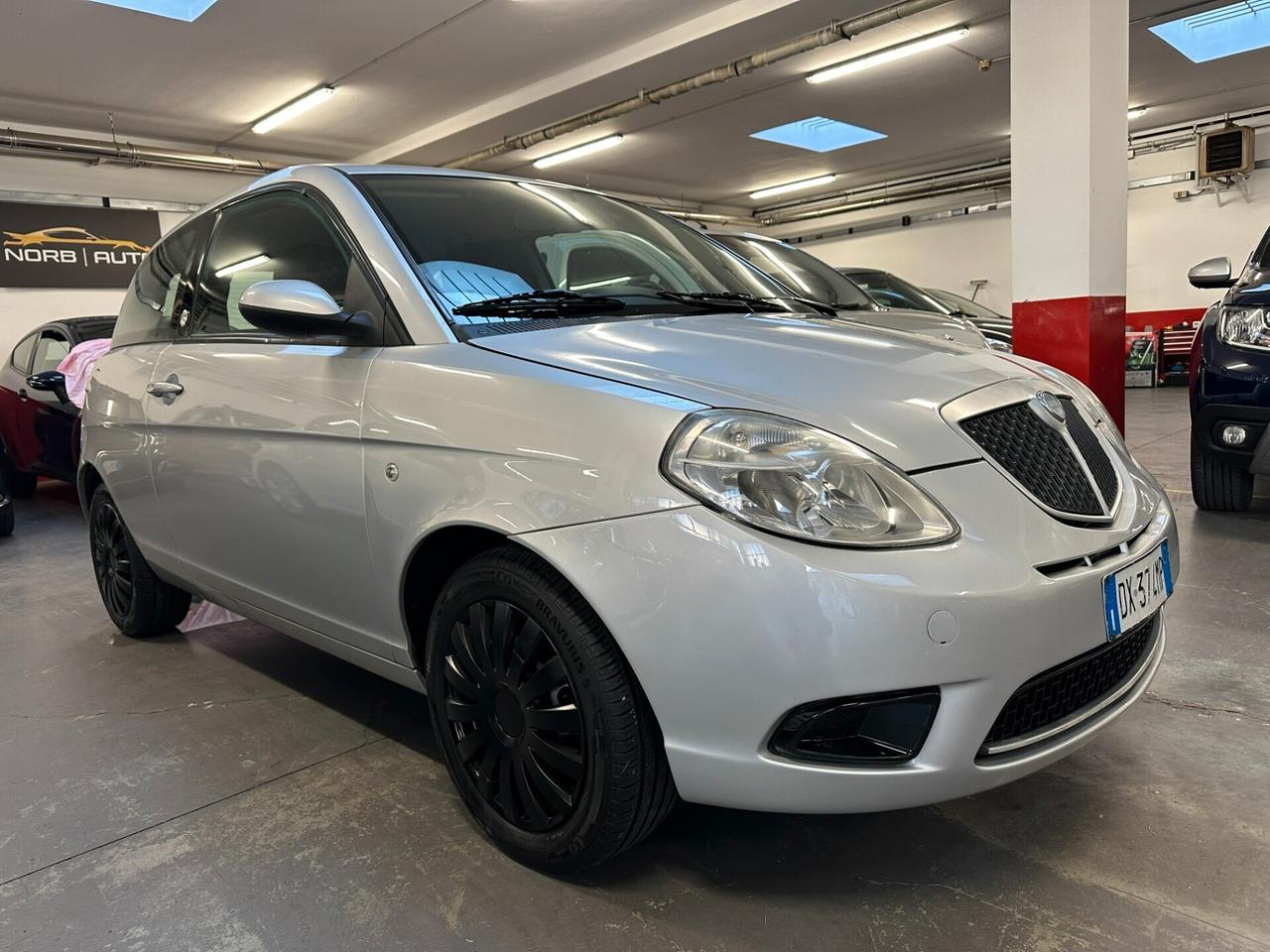 Lancia Ypsilon 1.4 Platino Ecochic GPL