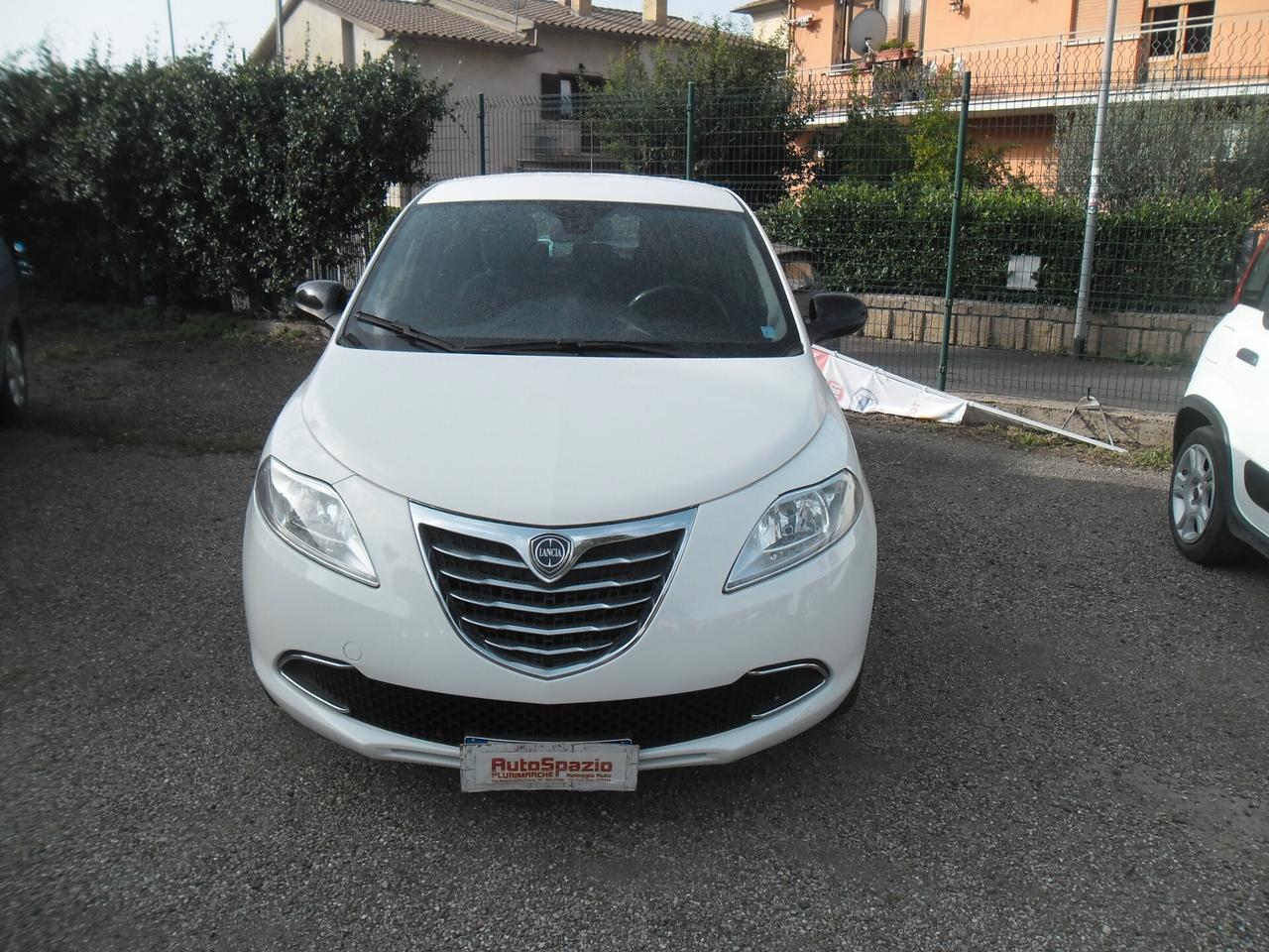 Lancia Ypsilon 1.2 69 CV 5 porte Gold