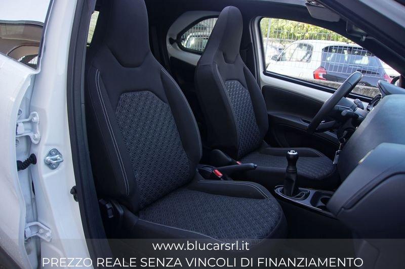 Toyota Aygo X 1.0B (72 CV) Trend Air S-CVT