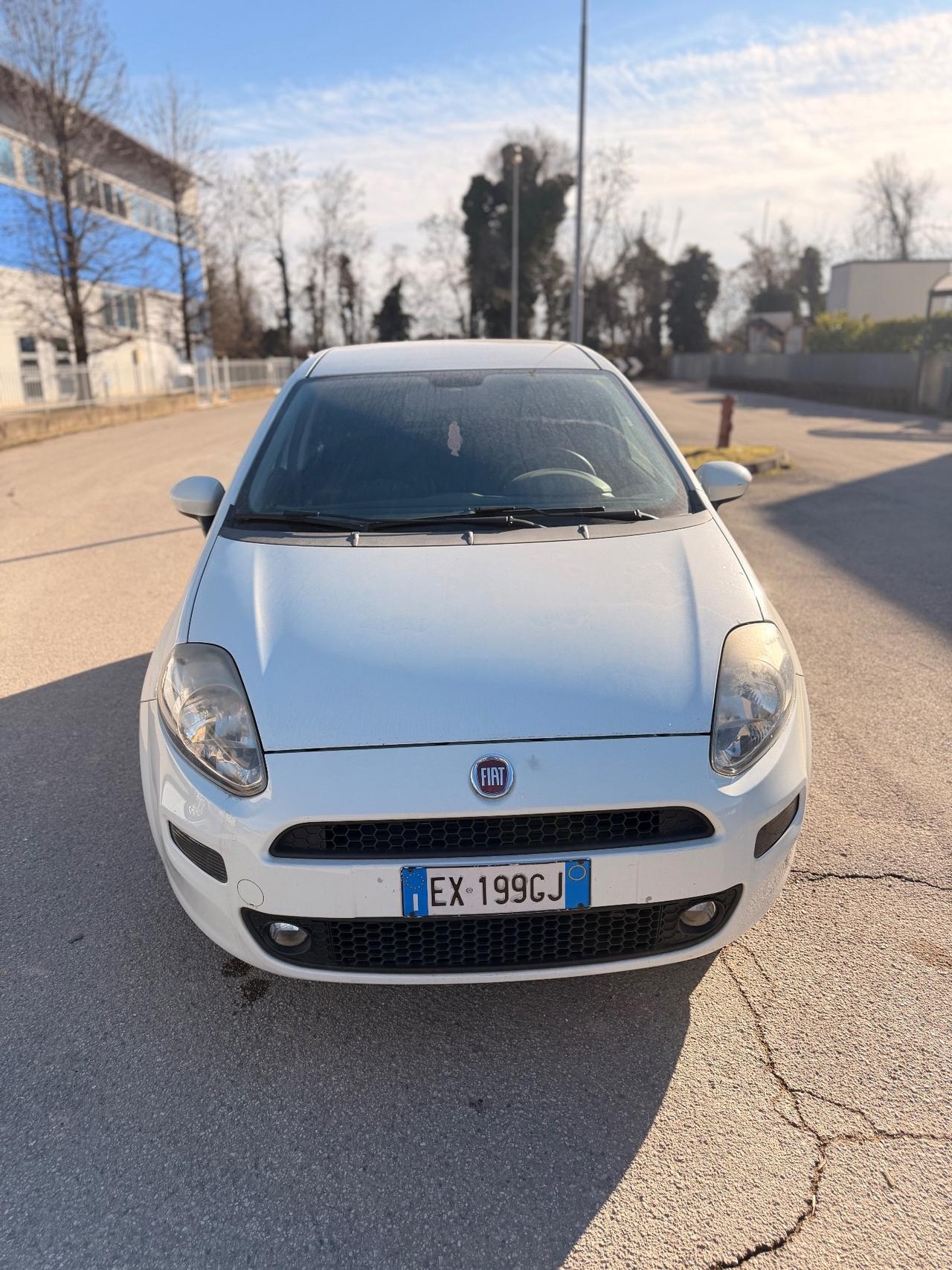 Fiat Punto 1.3 MJT 2014 km156mila neopatentati