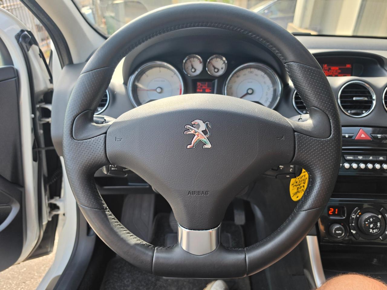 Peugeot 308 1.6 8V e-HDi 112CV Stop&Start 5p. Sport