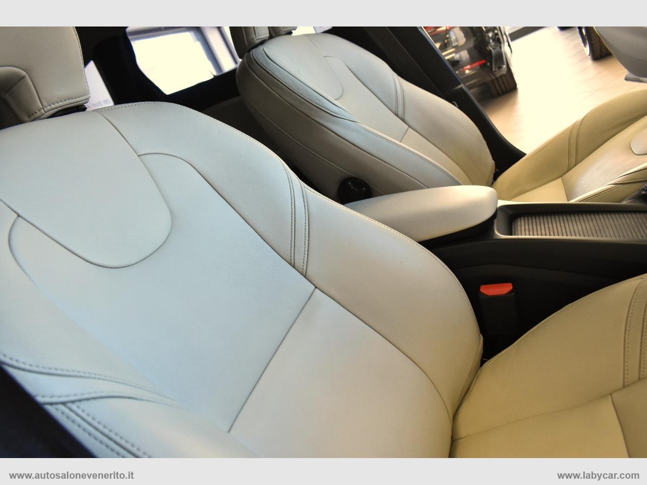 VOLVO V40 D2 1.6 Summum