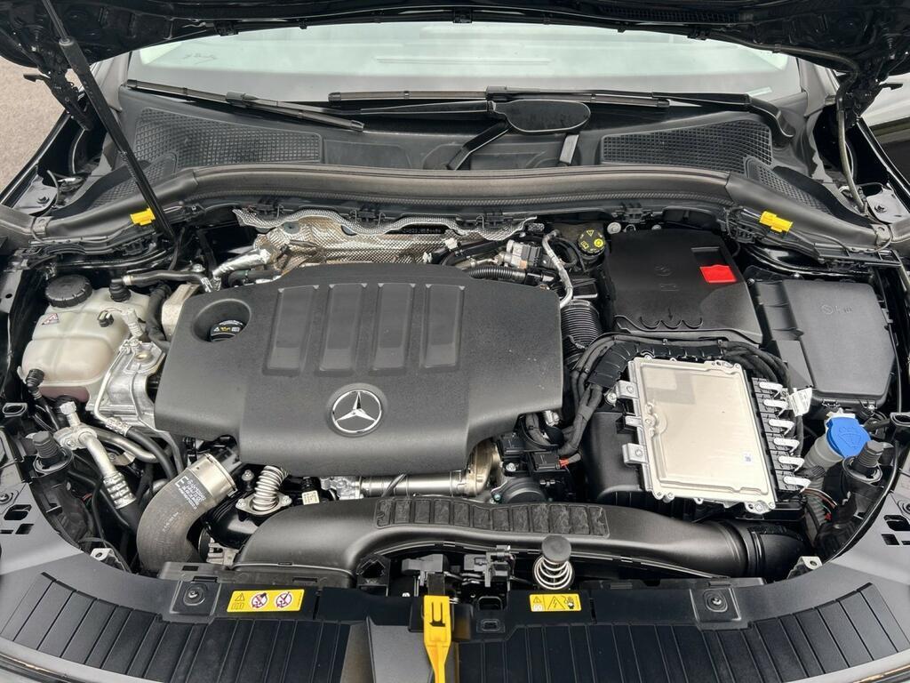 Mercedes GLA 180 180 D Advanced 8G-DCT