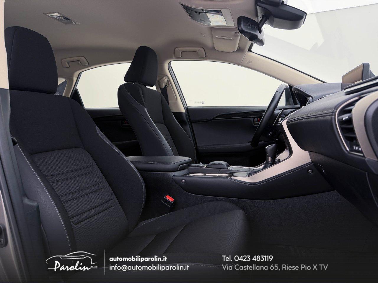 Lexus NX 300h 2.5 Business 2wd cvt