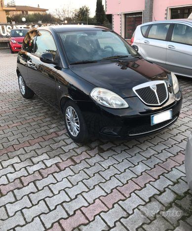 Lancia Ypsilon 1.2 Benzina Anno 2010